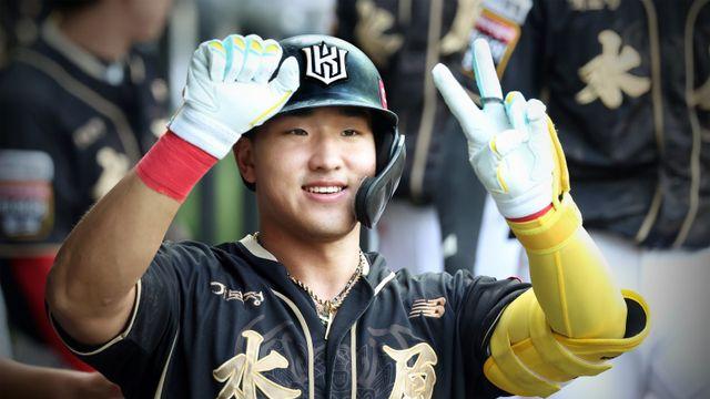 데뷔 첫 20홈런으로 신인왕·MVP 도전에 방점…KT 안현민, 역대 최정상급 선수들과 닮은 출발