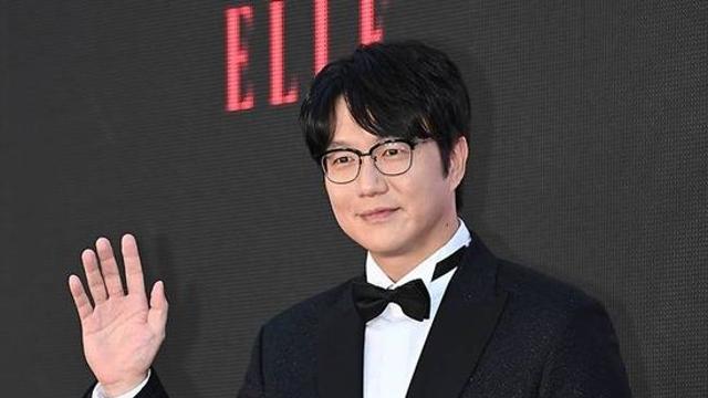 성시경, 10여 년간 소속사 미등록 운영에…