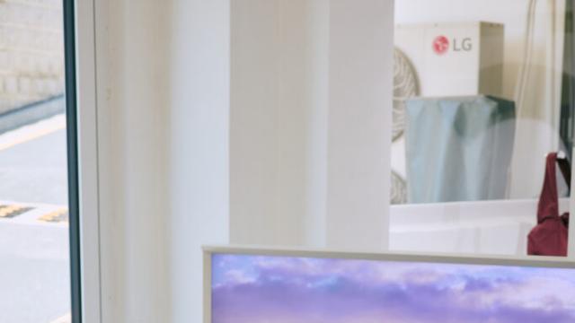 클레어 웨이트 켈러가 말하는 진정한 라이프웨어의 의미는?