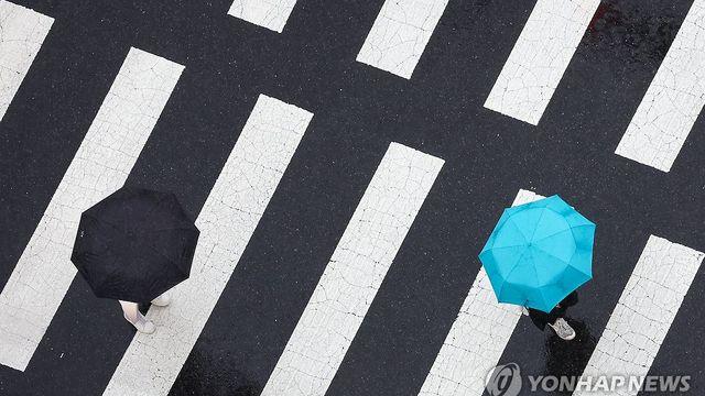 대구·경북, 곳에 따라 가끔 비…낮 최고 27∼33도