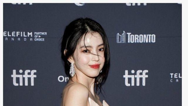 한소희 실물을 본 사람들이 극찬하는 이유