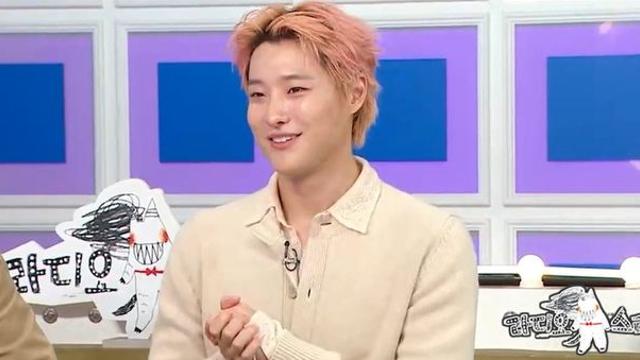 우즈, ‘라디오스타’ 출연… ‘드라우닝’ 역주행 비화 공개