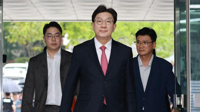 권성동, 구속 심사 출석…