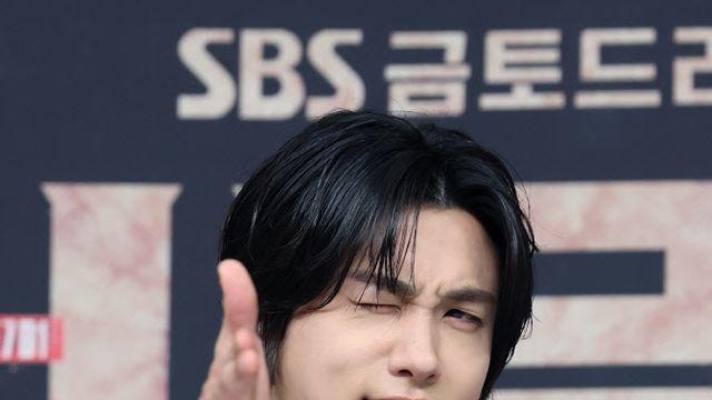 박형식, '트웰브' 4억 원 출연료에 입 열었다 