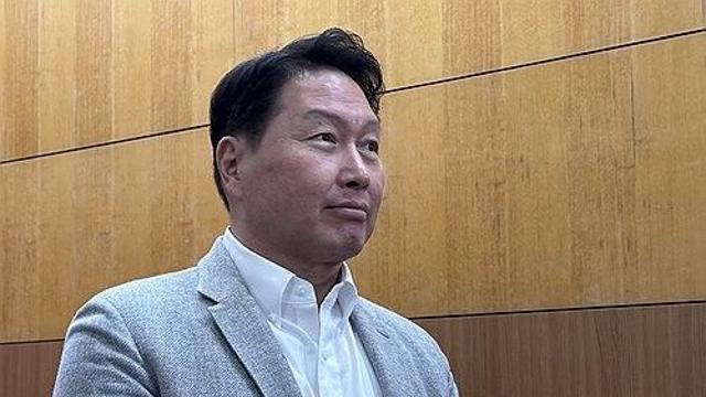 최태원, 동거인 악성루머 제기 유튜버들 고소·손해배상 소송(종합)