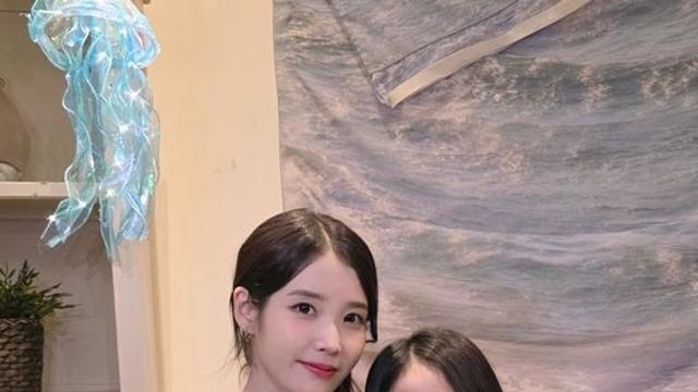 '이종석♥' 아이유 미담, 안 끝났다…'폭싹' 인연 계속 