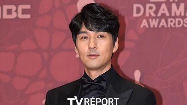 이필모 “2년 전 모친상, 아버지께 함구…가끔은 잊으셨나 싶기도” (‘4인용식탁’)