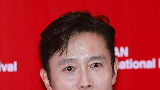 [제30회 부산국제영화제] '어쩔수가없다' 이병헌 