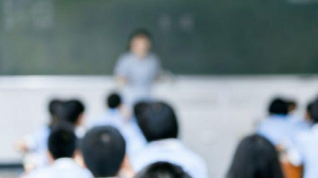 '전치 12주' 교사 폭행한 중3 남학생...'출석정지 10일'