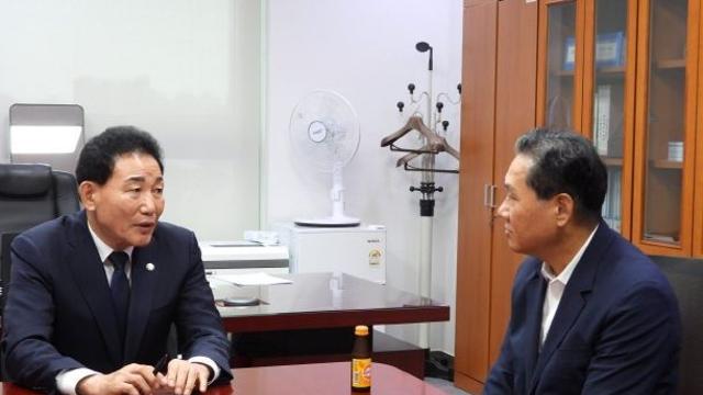 박용갑 의원, 김용석 대도시권광역교통위원회 위원장 면담 … 김용석 “서대전역 복합환승센터 개발 현장 찾아 살펴보겠다”