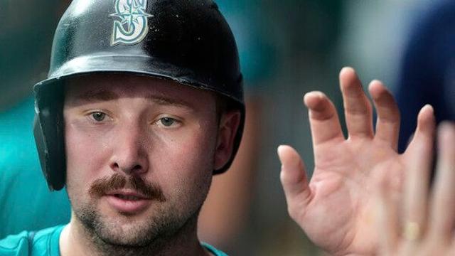 시애틀 롤리, 55·56호 연타석 홈런 '쾅'…MLB 스위치 타자 최다 홈런