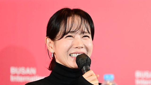 '엄마' 손예진, 7년 만 복귀 