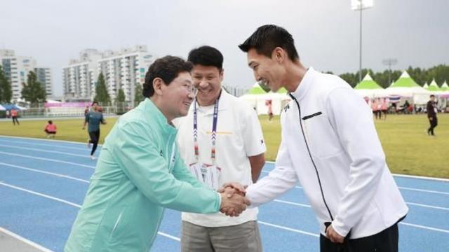 이상일 용인특례시장, 우상혁 선수 세계육상선수권 은메달 획득 축하 전화