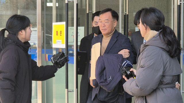 뇌물 등 '각종 비위' 김진하 양양군수, 2심서도 무죄 주장