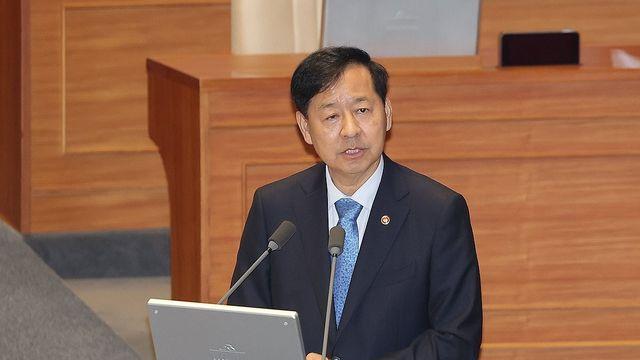 구윤철 