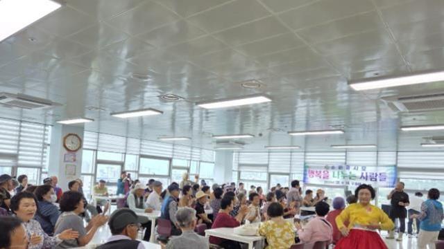 양평군, '수원중사모' 어르신들께 즉석 짜장 무료 나눔 봉사