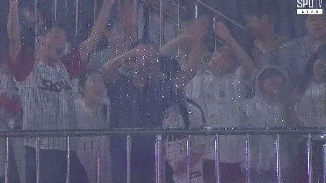 방금 관중 캡쳐 ㅇㅇㅇㅇㅇㅇgif