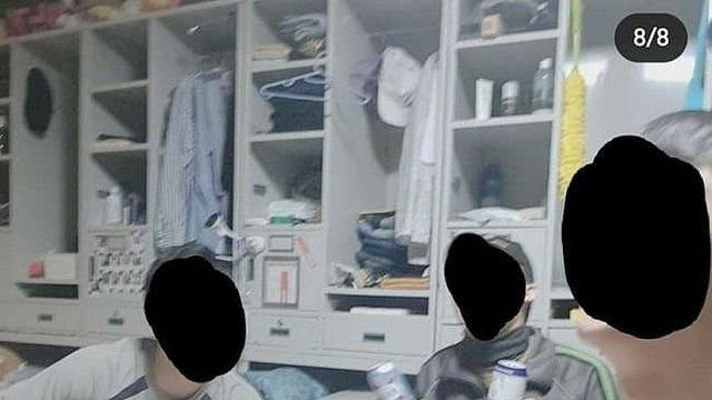 생활관에서 배.달음식 시켜먹는 국군장병들