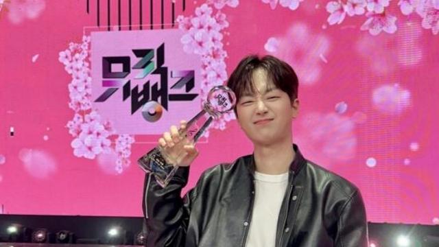 '찬또배기' 이찬원, '하늘 여행' 음원 영상 300만 스트리밍 돌파
