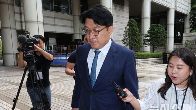 '공천 청탁 의혹' 김상민 전 검사 구속…증거인멸 염려