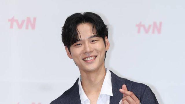 윤지온 “기억 못할 정도로 취해 오토바이 무단 운전…변명 여지 없어” [전문]