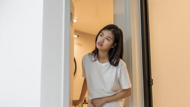 女 배뇨장애를 일으키는 다양한 원인과 해결책