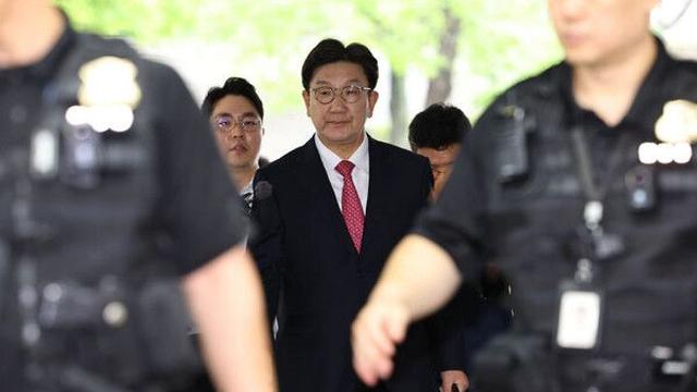 권성동 구속 후 첫 조사 2시간만 종료…내일 재소환(종합)