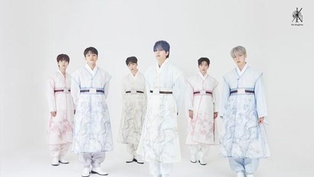 더킹덤, 한복 입고 귀환…스페셜 앨범 콘셉트 포토 공개