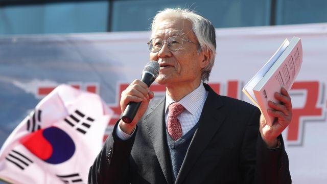 신평, 윤석열 비판한 조갑제 두고 