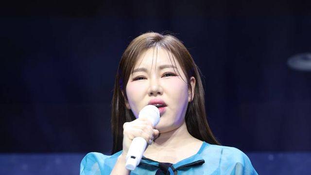 송가인 측 “1인 기획사 미등록 문제 인지 못했다…빠르게 등록할 것” [공식]