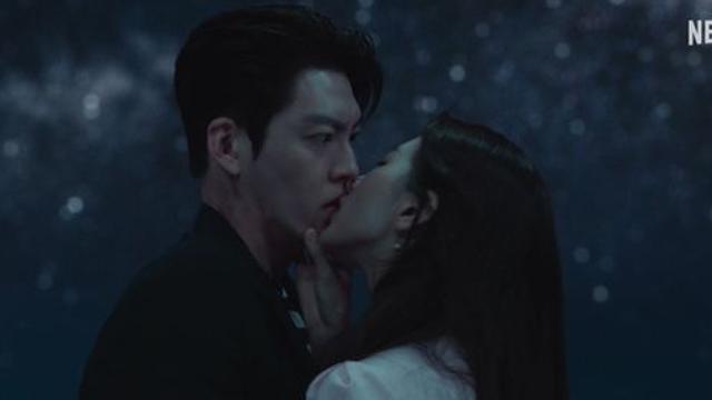 김우빈X수지, 키스신 ‘다 이루어질지니’…김은숙 “긴 여운과 폭풍 감동”