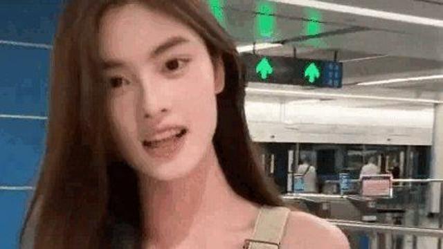 소꿉친구가 여자로 보이는 순간