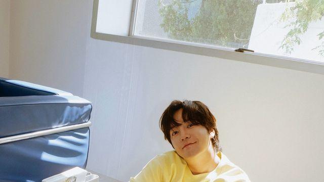 아시아 프린스 장근석, 노란빛 셔츠로 전한 햇살 같은 근황