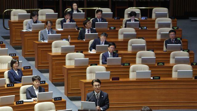 김민석-나경원 설전… 