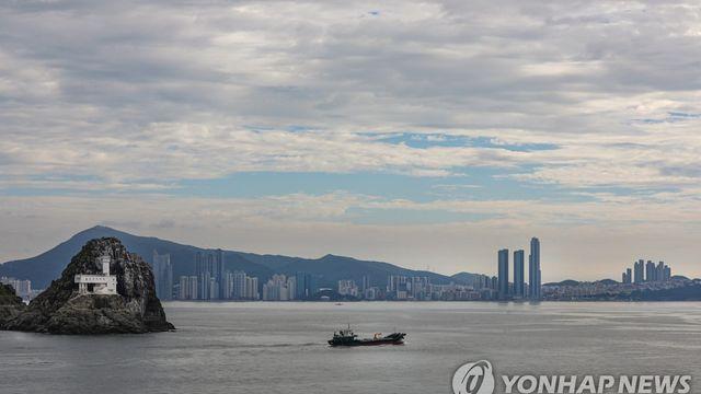 부산·울산·경남 낮 동안 20∼60㎜ 비…해안에 강한 바람