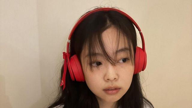 앞머리 자를까 말까? 제니는 잘랐어요!