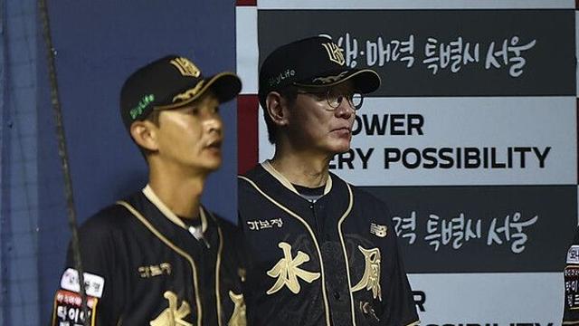 4연패 빠진 KT 이강철 감독의 한숨…