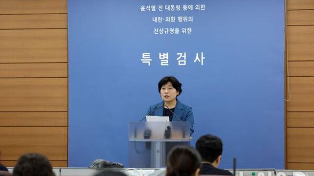 내란특검, '외환 의혹' 속도조절…내달까지 수사