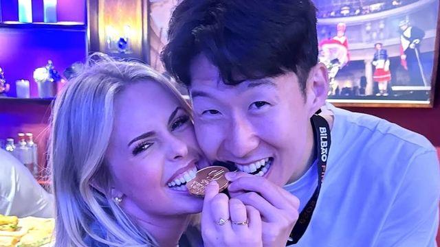 손흥민과 대체 무슨 관계? '메달 먹방'→펑펑 울고…토트넘 금발 미녀 직원, SON 해트트릭에 'GOAT' 이모티콘