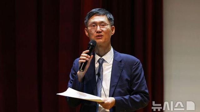 문형배 