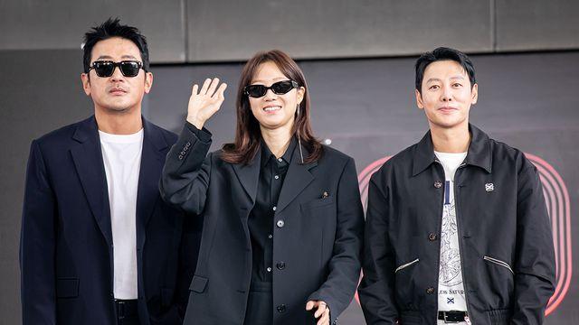[30th BIFF] '윗집사람들' 하정우 필두 배우들, 15분 지각에 사과 한마디 없이 영화 홍보만