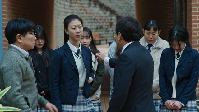 [애프터스크리닝] '지우러 가는 길' 임신한 소녀와 미혼모의 딸, 두 여고생의 잔잔한 울림 ★★☆
