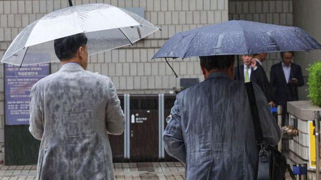 오후부터 전국에 비 소식…충남, 전북서부 최대 80㎜ '폭우'