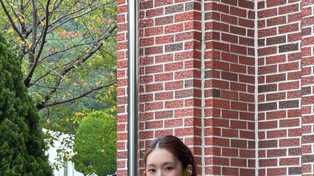 케이시, ‘진심이 담긴 목소리’에서 ‘블랙 슈트 매력녀’로 변신