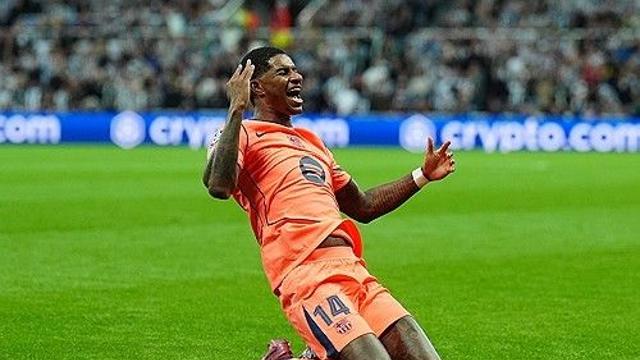 '탈맨 효과' 미쳤다! '아모림 보고 있나' 래시포드, 바르셀로나 데뷔골→멀티골 폭발…뉴캐슬 2-1 격파 '선봉장'