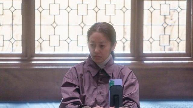 '사마귀: 살인자의 외출' 모방 범죄, 생중계로 치닫다