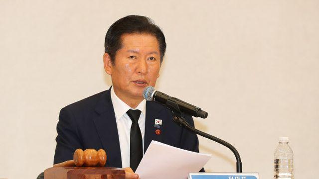與, 장동혁에 