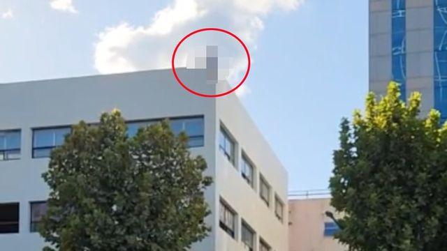 부산역 인근 5층 건물 옥상서 중년女...추락 소동