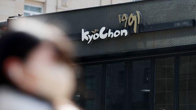 교촌치킨, 순살 메뉴 ‘일원화’ 꼼수 논란…소비자 원성↑