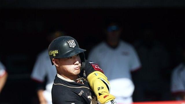 ’안현민 스리런포→폰세에게 한국 무대 첫 패 안겨’ 5강 혈투 KT, 천금승 챙겼다